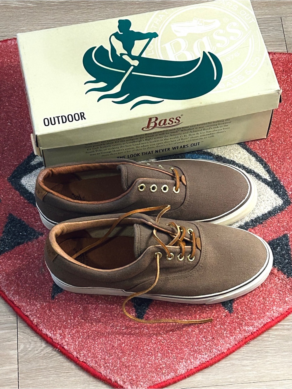 G.H. Bass Compass Canvas Boat Shoes Sneakers Khaki Tan NIB Mens 8M Vintage